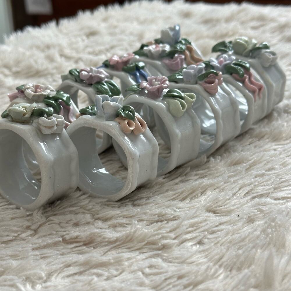 Set of 11 Vintage Napkin Rings Pastel Floral Fine China Ceramic Pastel Gardenp - Picture 2 of 7